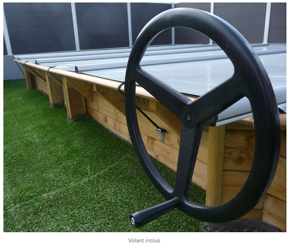 Volant d'enroulement de la couverture &agrave; barres pour piscine hors-sol bois