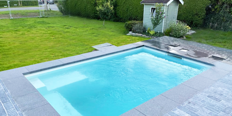Tout savoir sur le permis de construire et la fiscalité pour une piscine coque