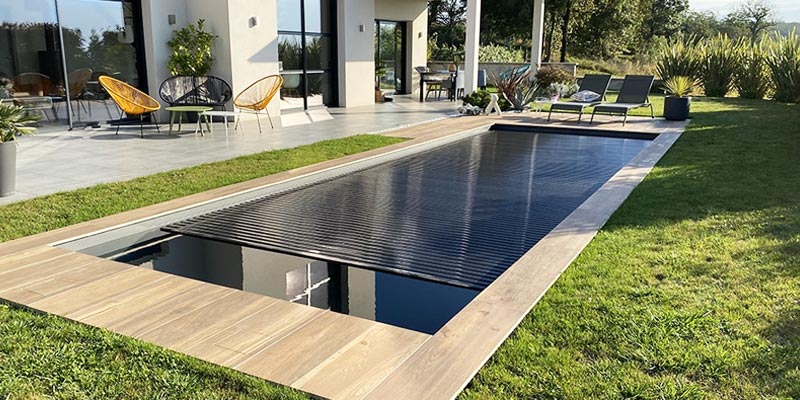 Quelle couleur de volet de piscine choisir ?